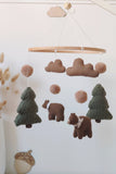 Mobile décoratif - Ours en forêt