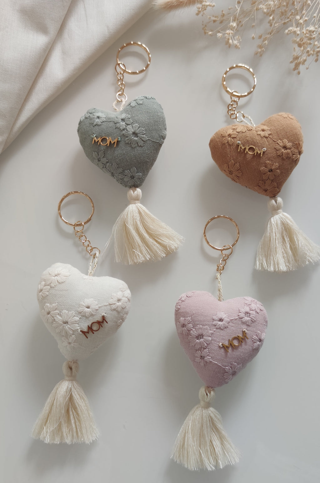 Porte-clefs coeur "Mom" ou "Mama"