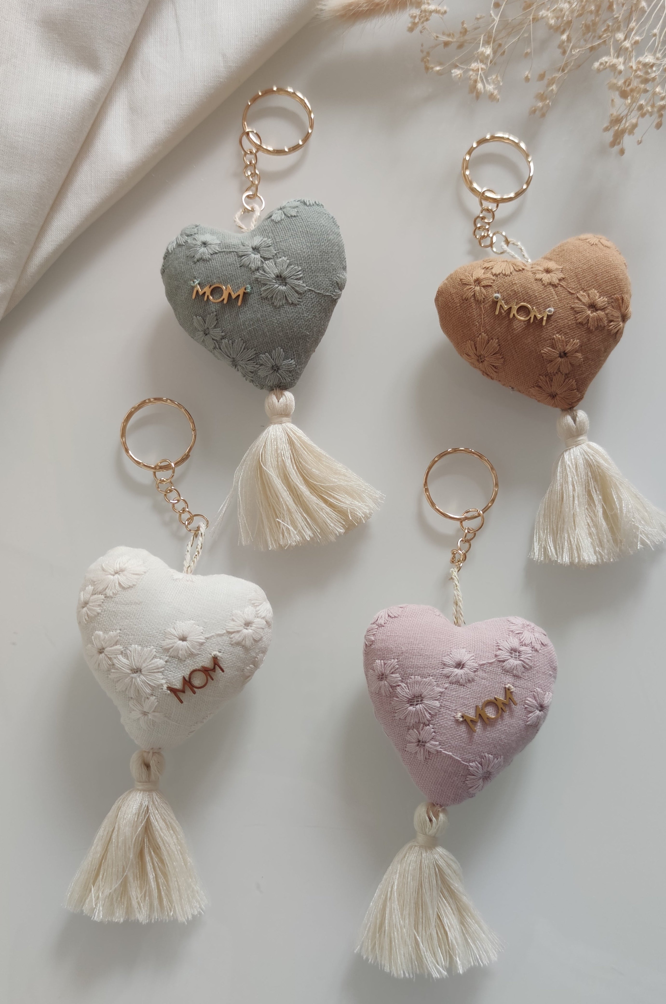 Porte-clefs coeur "Mom" ou "Mama"