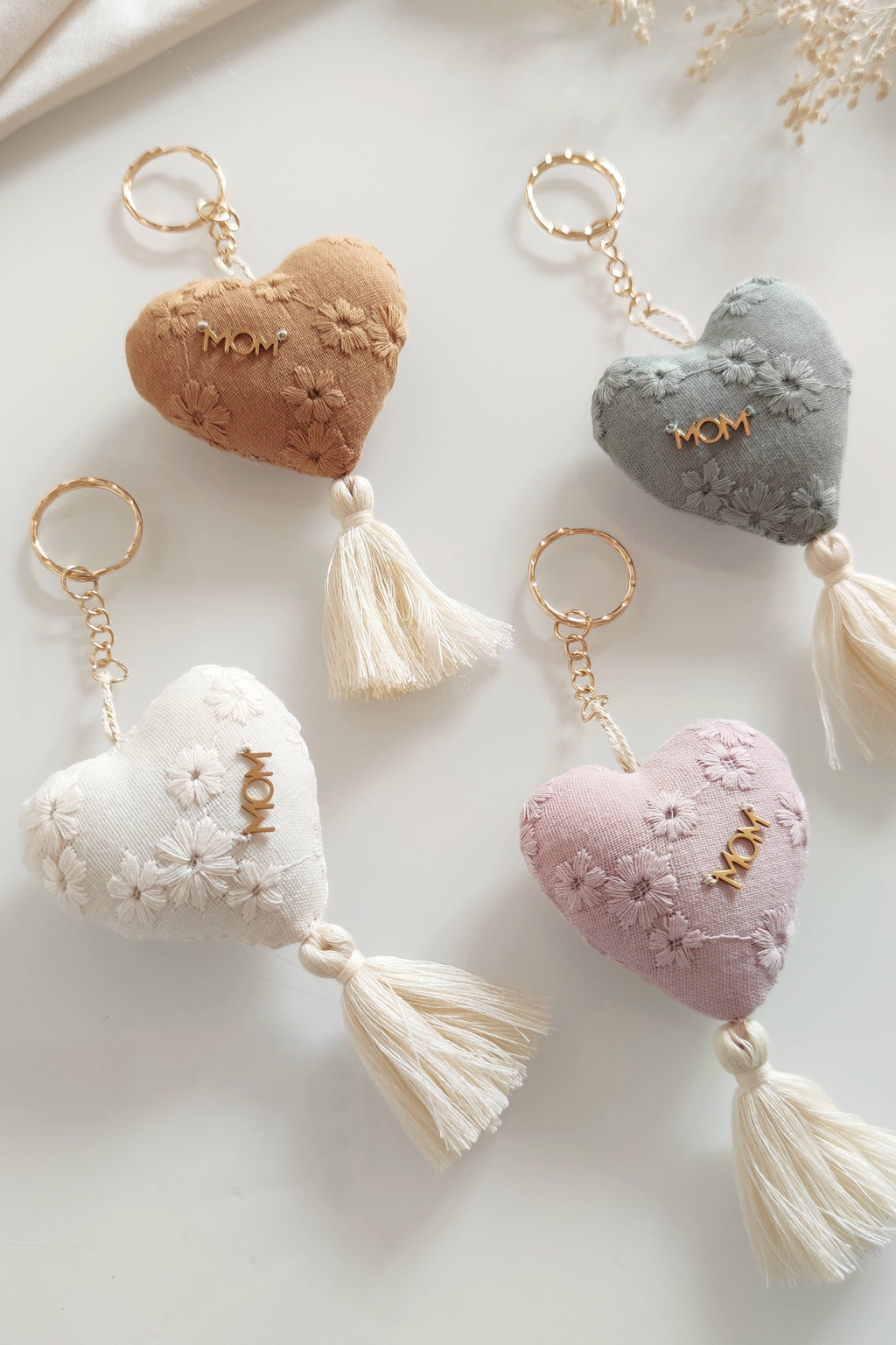 Porte-clefs coeur "Mom" ou "Mama"