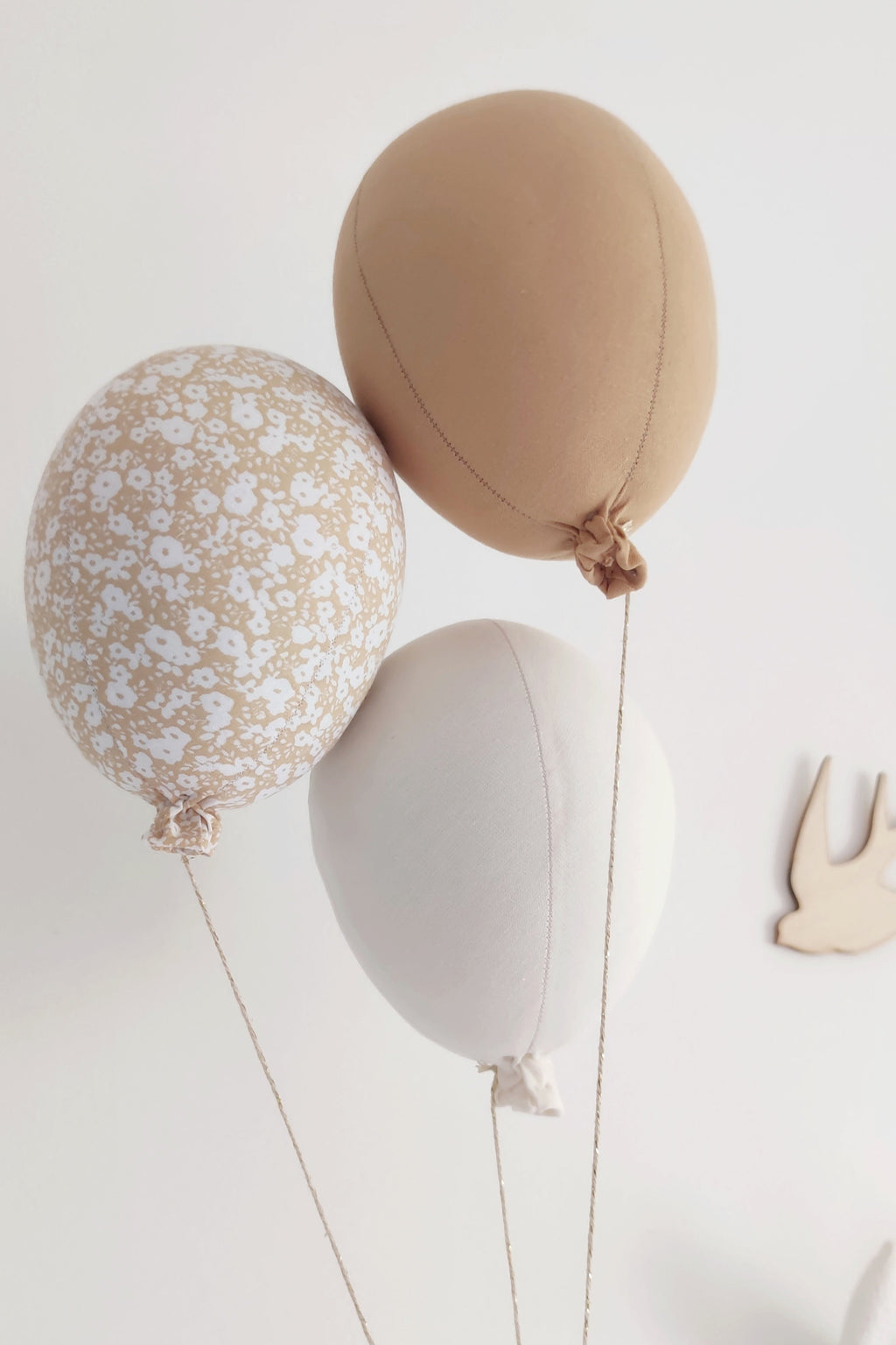 Lapin & ballons - Fleurs Caramel