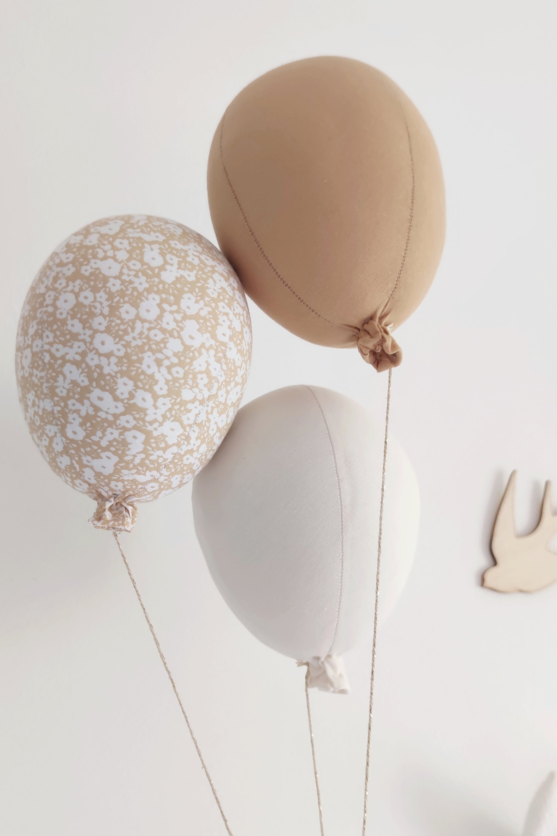 Lapin & ballons - Fleurs Caramel