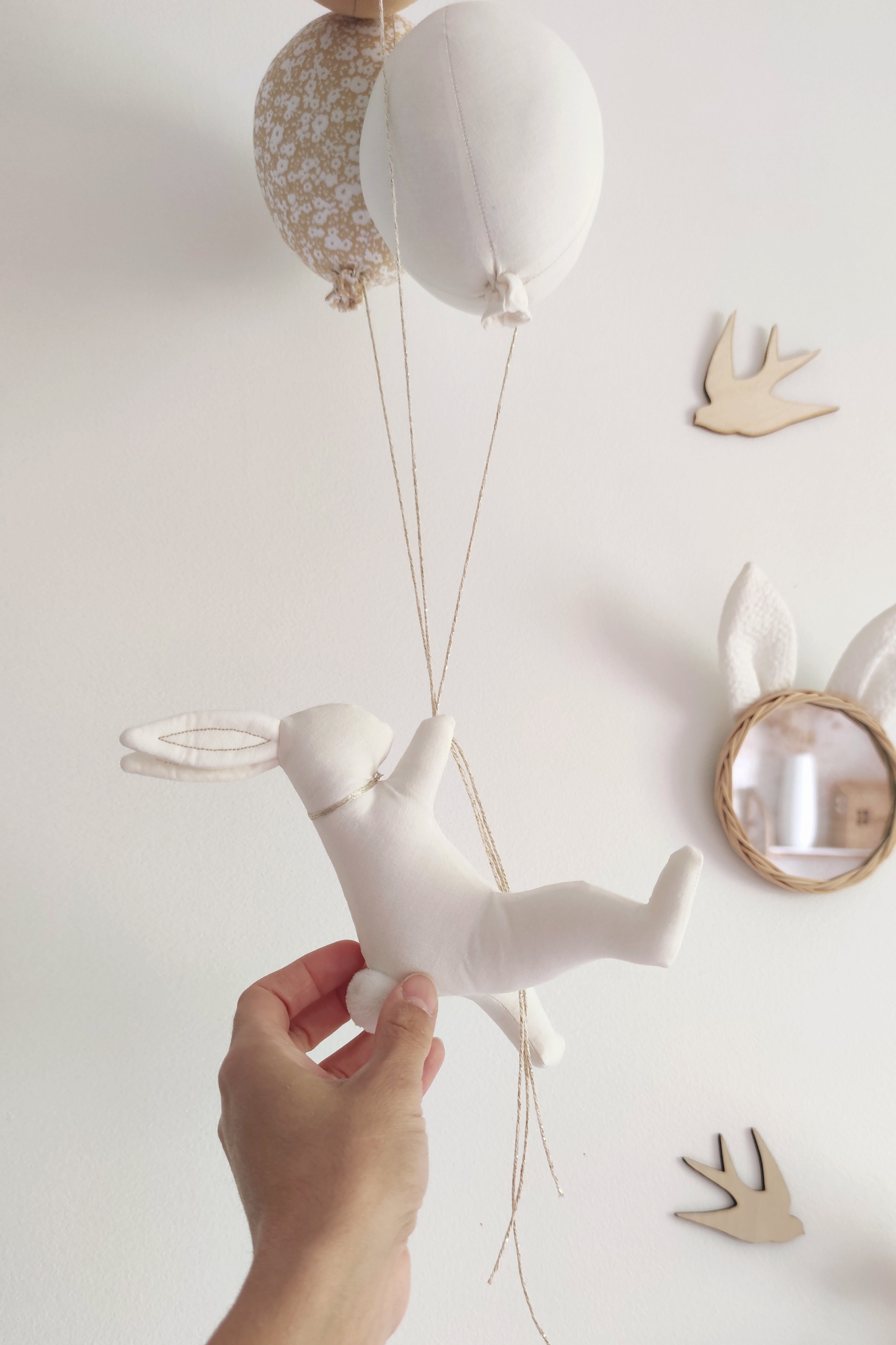 Lapin & ballons - Fleurs Caramel