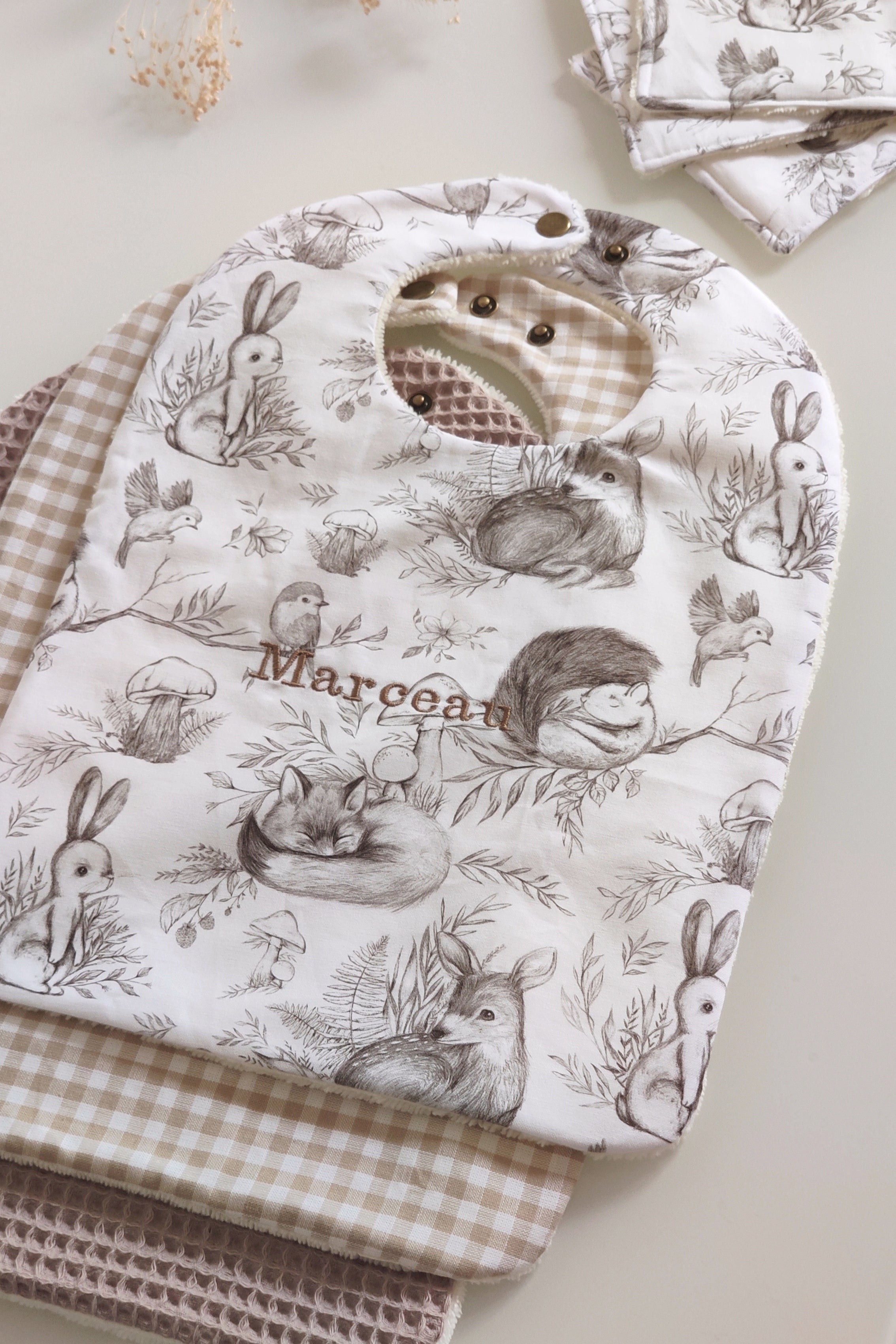 Bavoir BRODÉ Personnalisable - à l'unité