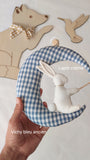 Lapin sur sa lune avec prénom - 100% Personnalisable