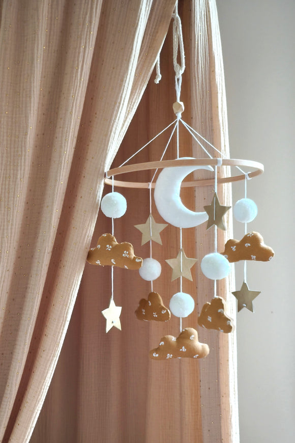 Mobile décoratif lune étoiles - Ocre & Blanc