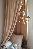 Mobile décoratif lune étoiles - Ocre & Blanc