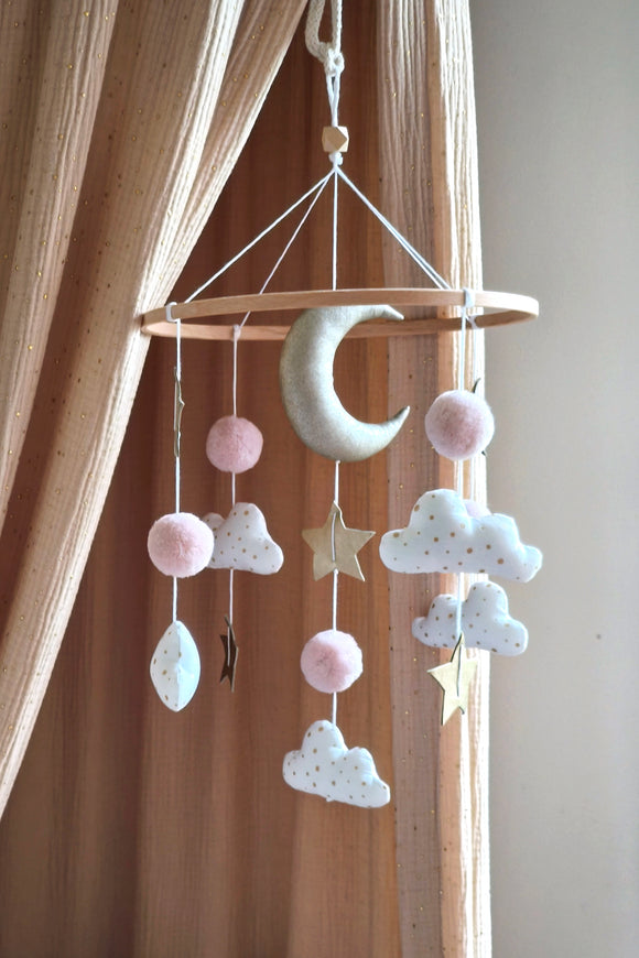 Mobile décoratif lune étoiles - rose doré