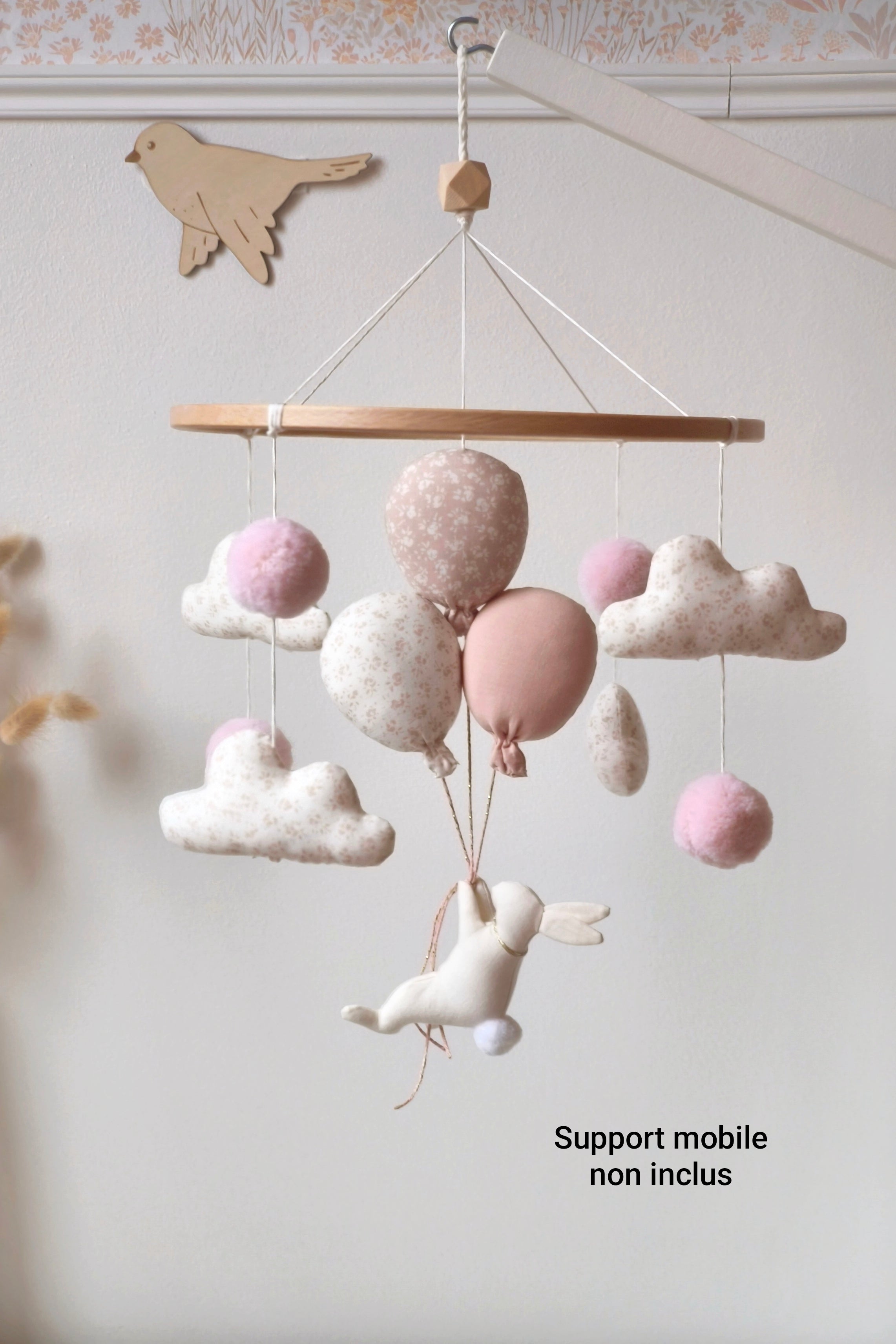 Mobile décoratif Lapin & Ballons - Rose
