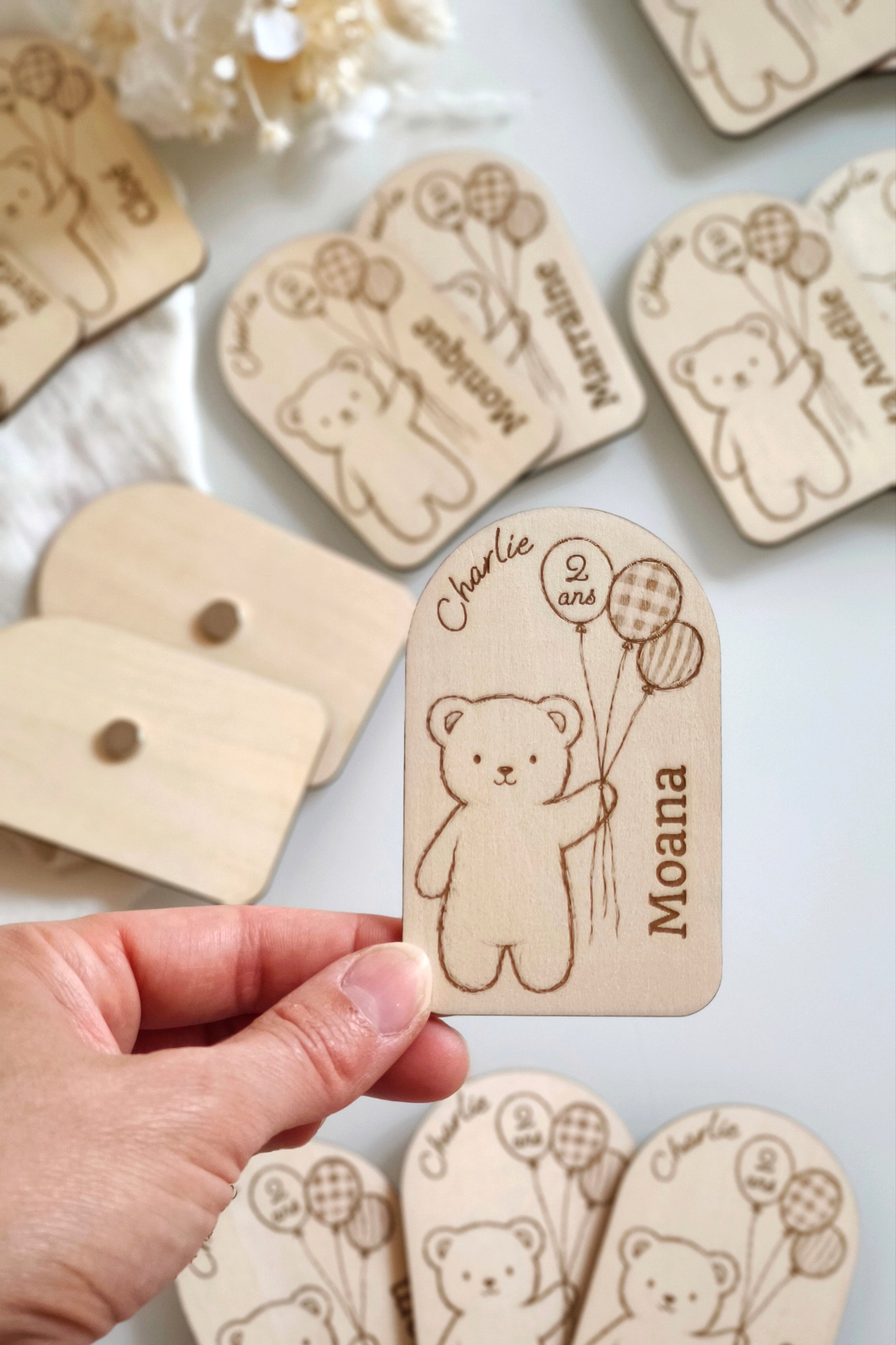 Marque-places magnets Nounours - Version Anniversaire 🎂