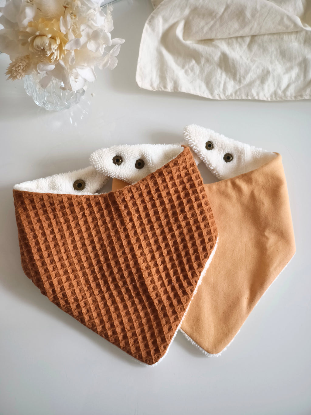 2 Bavoirs bandana Camel
