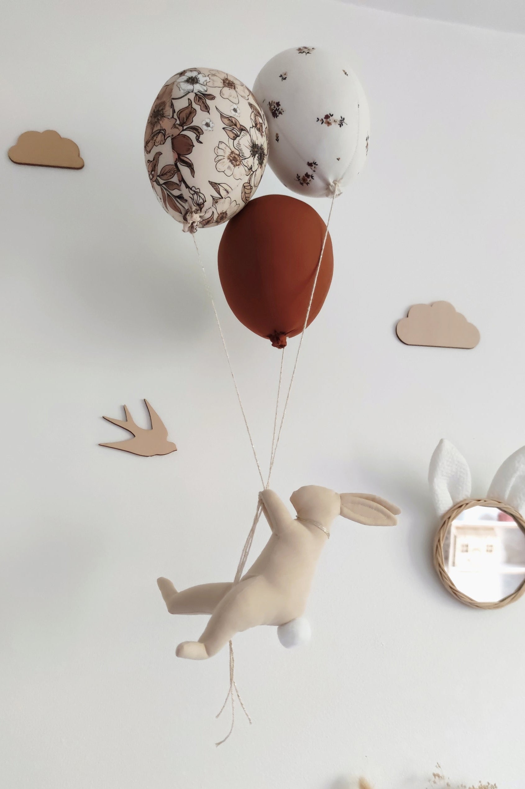 Lapin & ballons - Brown Flowers