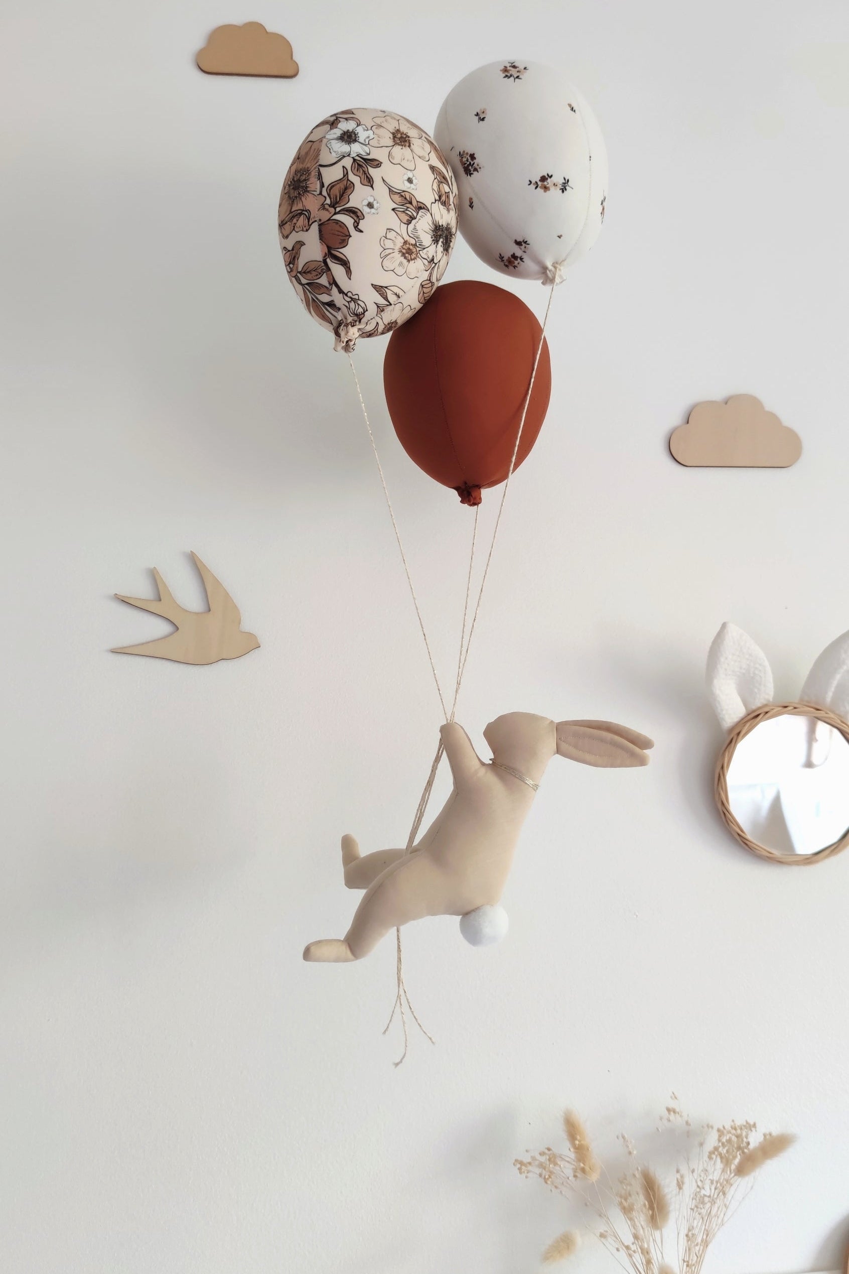 Lapin & ballons - Brown Flowers