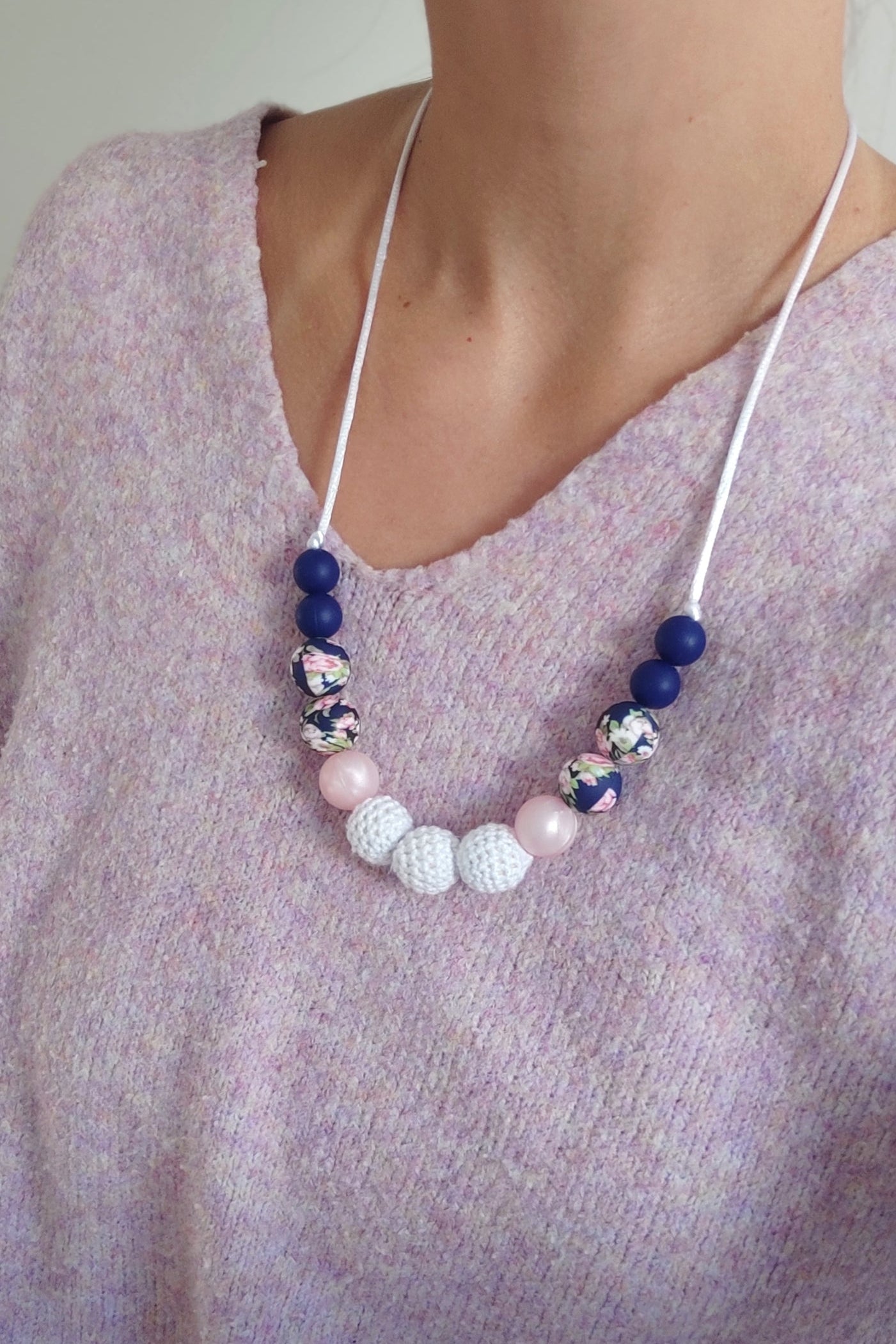Collier d'allaitement - Hortensia bleu nuit