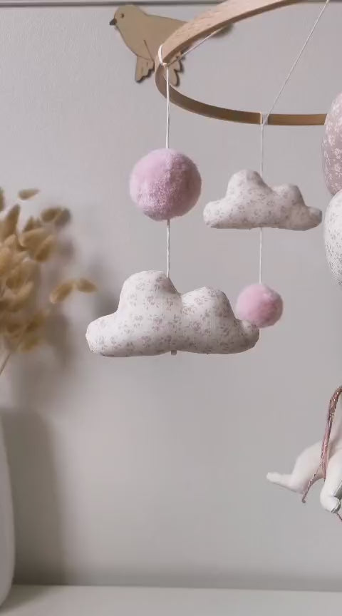 Mobile décoratif Lapin & Ballons - Rose