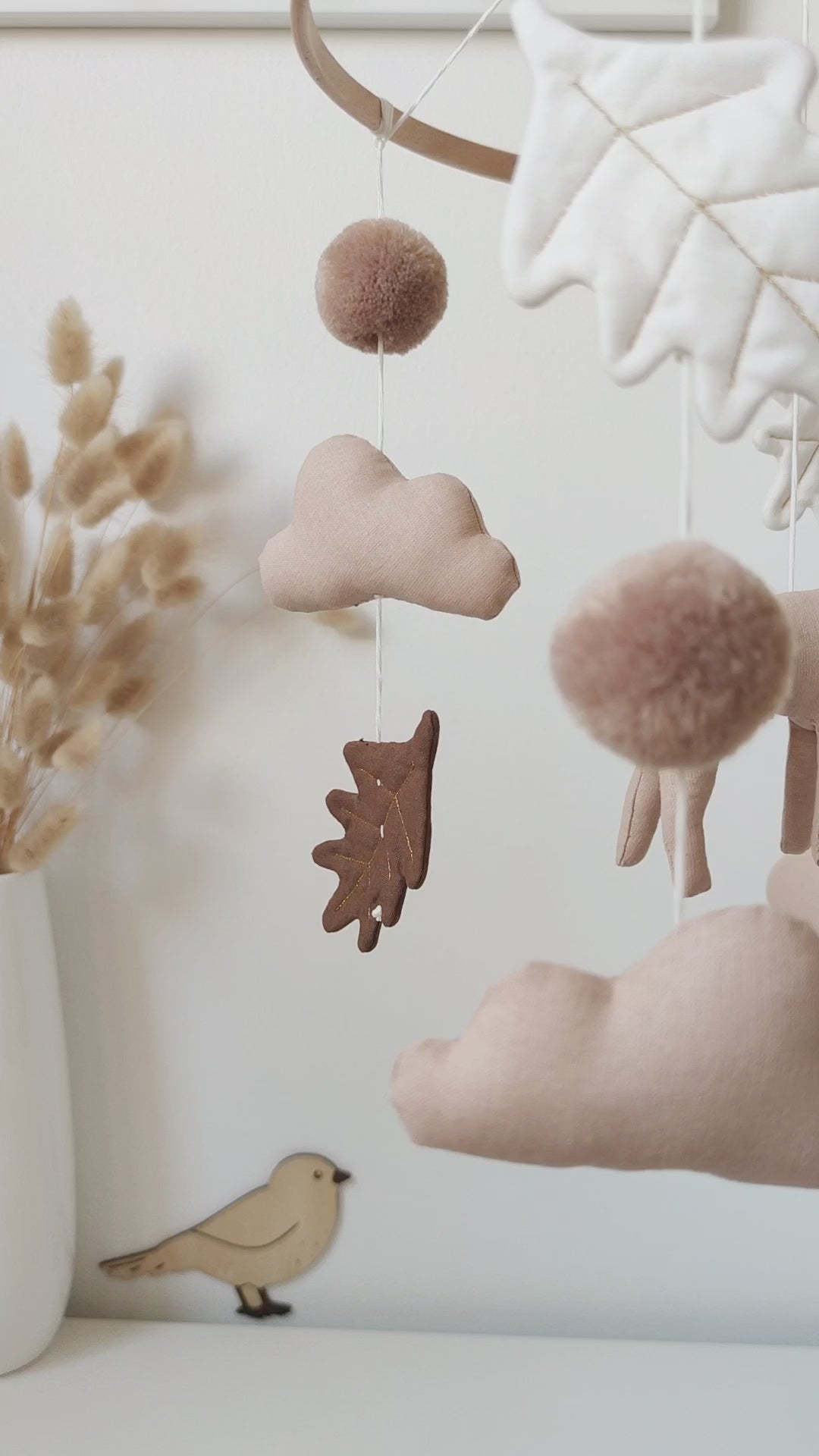 Mobile décoratif - Cerf & feuilles de chêne